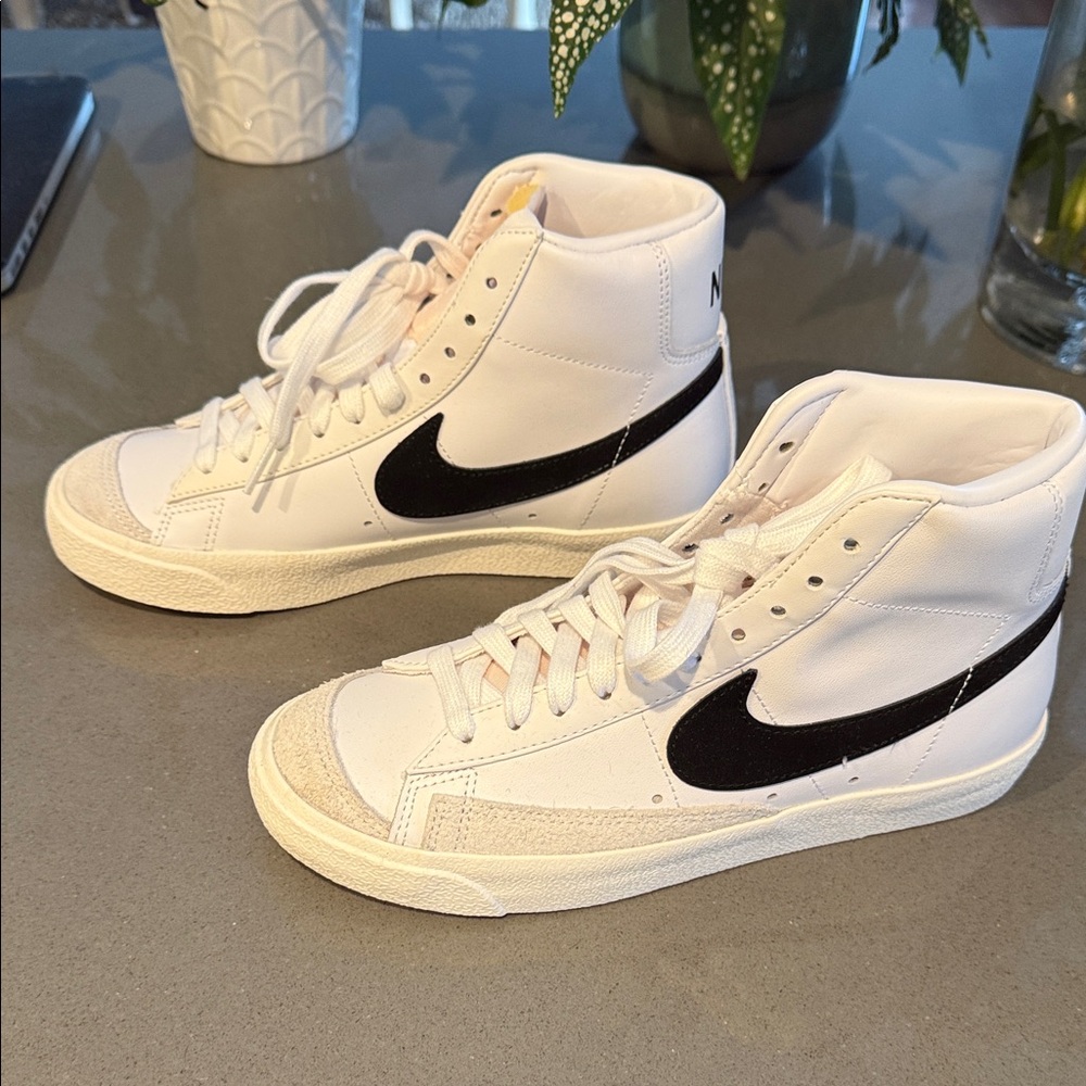 Nike White and Black High-Top Sneakers - Picture 3 of 8